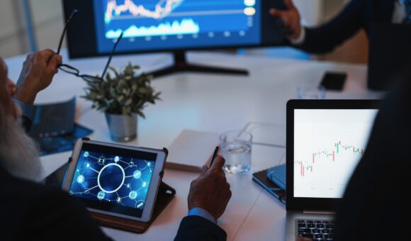 traders team making stock market analysis inside h 2025 10 14 08 23 52 utc Boost Your VPS Trading Performance: Optimise Your Low-Cost Virtual Private Server for Maximum Uptime