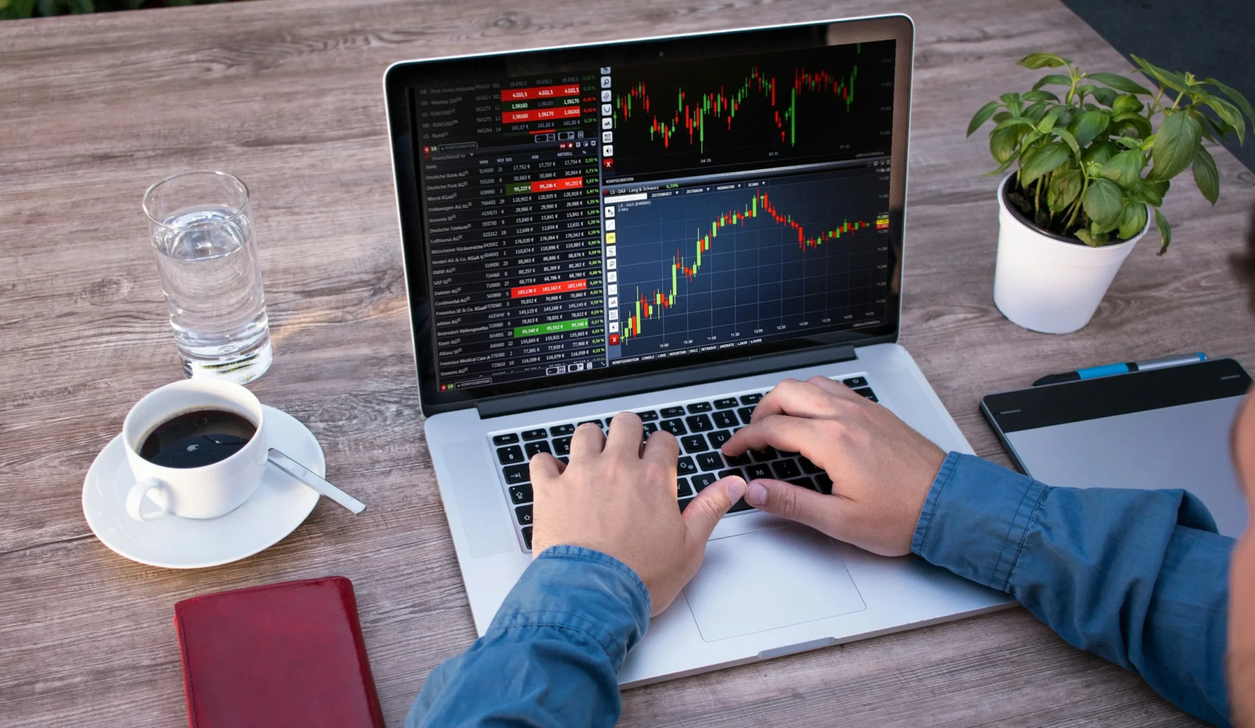close up shot of trading chart showing forex market using cheap forex vps